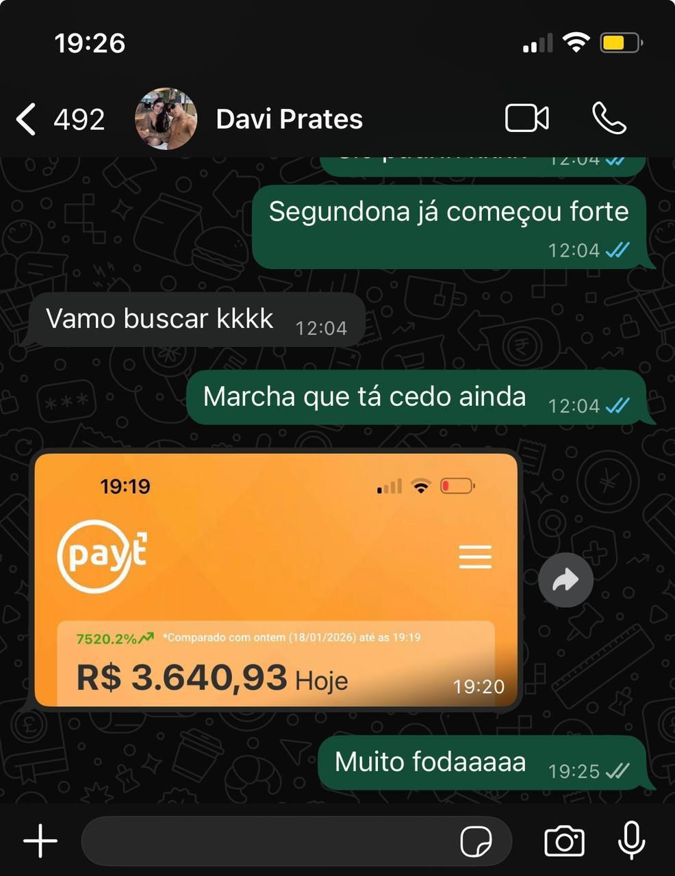 Conversa no WhatsApp com painel indicando R$ 3.640,93 faturados no dia